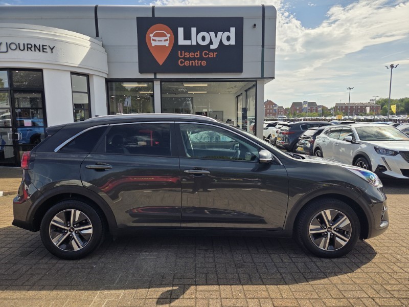 2022 (22) KIA NIRO 1.6 GDi Hybrid 2 5dr DCT 5709352