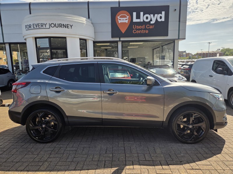2017 (67) NISSAN QASHQAI 1.5 dCi Tekna 5dr 5709396