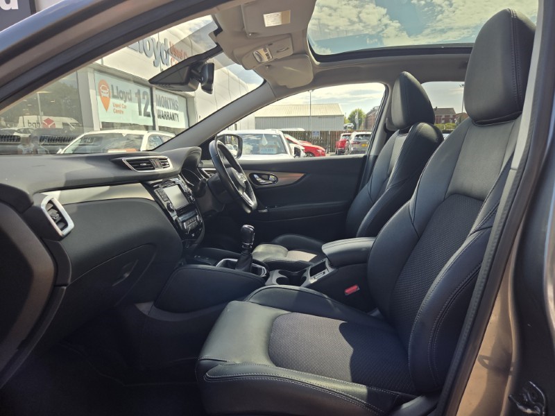 2017 (67) NISSAN QASHQAI 1.5 dCi Tekna 5dr 5709421