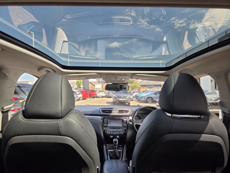 2017 (67) NISSAN QASHQAI 1.5 dCi Tekna 5dr 5709413