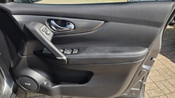 2017 (67) NISSAN QASHQAI 1.5 dCi Tekna 5dr 5709424