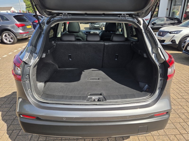 2017 (67) NISSAN QASHQAI 1.5 dCi Tekna 5dr 5709411