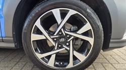 2021 (21) HYUNDAI KONA 1.0 TGDi 48V MHEV Premium 5dr 5699500