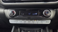 2021 (21) HYUNDAI KONA 1.0 TGDi 48V MHEV Premium 5dr 5699535