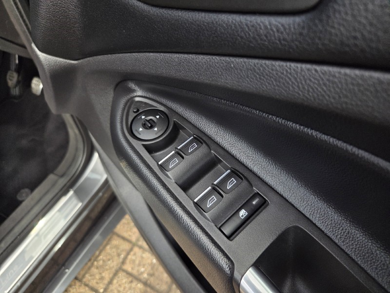 2019 (69) FORD KUGA 2.0 TDCi ST-Line 5dr 2WD 5709647