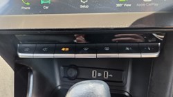 2024 (24) MG MOTOR UK ZS 1.0T GDi Exclusive 5dr DCT 5704448