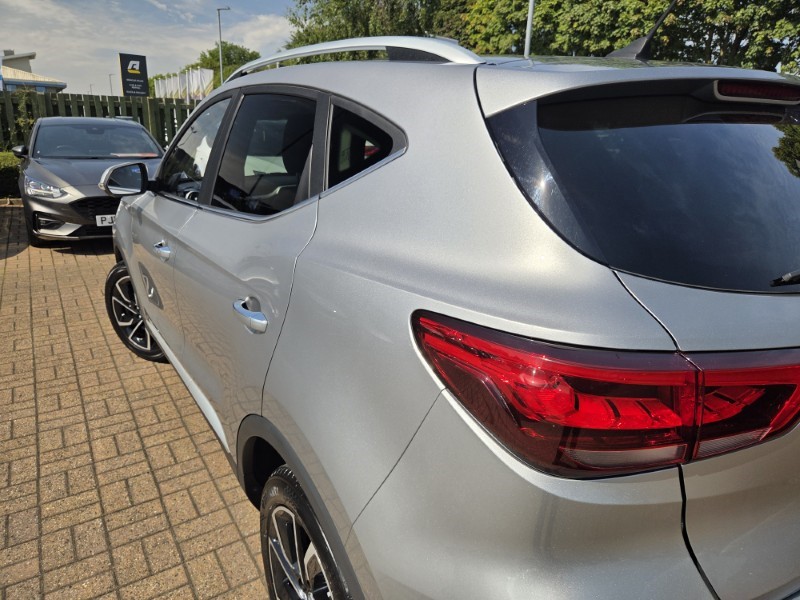 2024 (24) MG MOTOR UK ZS 1.0T GDi Exclusive 5dr DCT 5704424