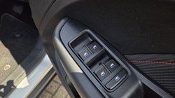2024 (24) MG MOTOR UK ZS 1.0T GDi Exclusive 5dr DCT 5704443