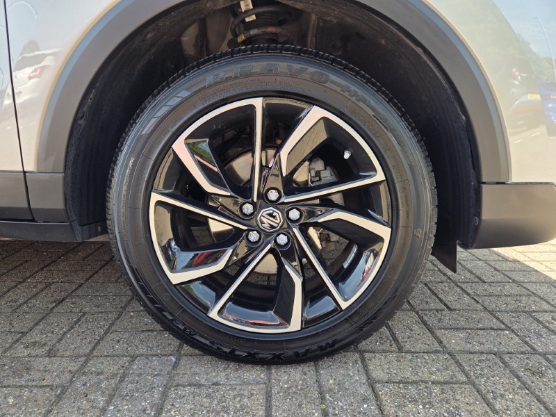 2024 (24) MG MOTOR UK ZS 1.0T GDi Exclusive 5dr DCT 5704416