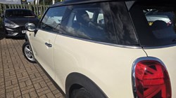 2019 (69) MINI HATCHBACK 1.5 Cooper Classic II 3dr 5709540