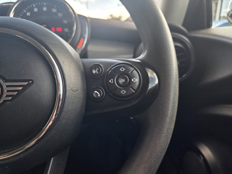 2019 (69) MINI HATCHBACK 1.5 Cooper Classic II 3dr 5709562