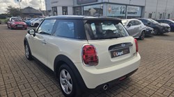 2019 (69) MINI HATCHBACK 1.5 Cooper Classic II 3dr 5709544