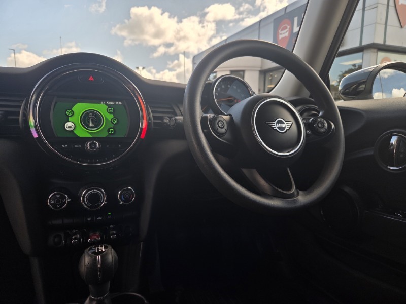 2019 (69) MINI HATCHBACK 1.5 Cooper Classic II 3dr 5709553