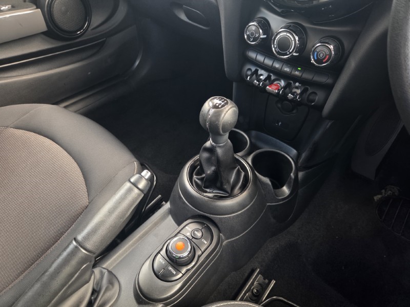 2019 (69) MINI HATCHBACK 1.5 Cooper Classic II 3dr 5709564
