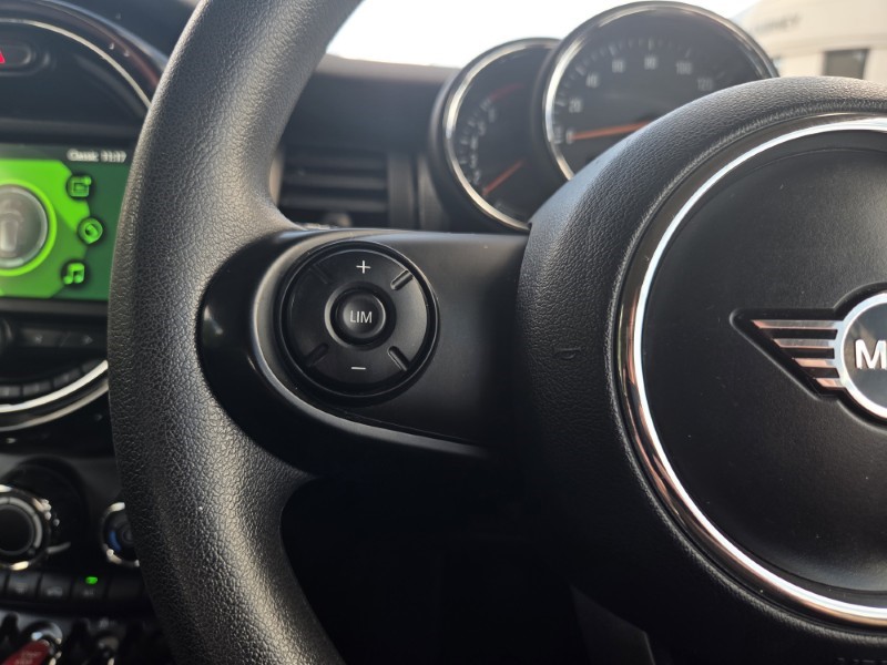 2019 (69) MINI HATCHBACK 1.5 Cooper Classic II 3dr 5709561