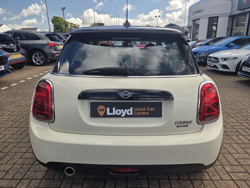 2019 (69) MINI HATCHBACK 1.5 Cooper Classic II 3dr 5709545