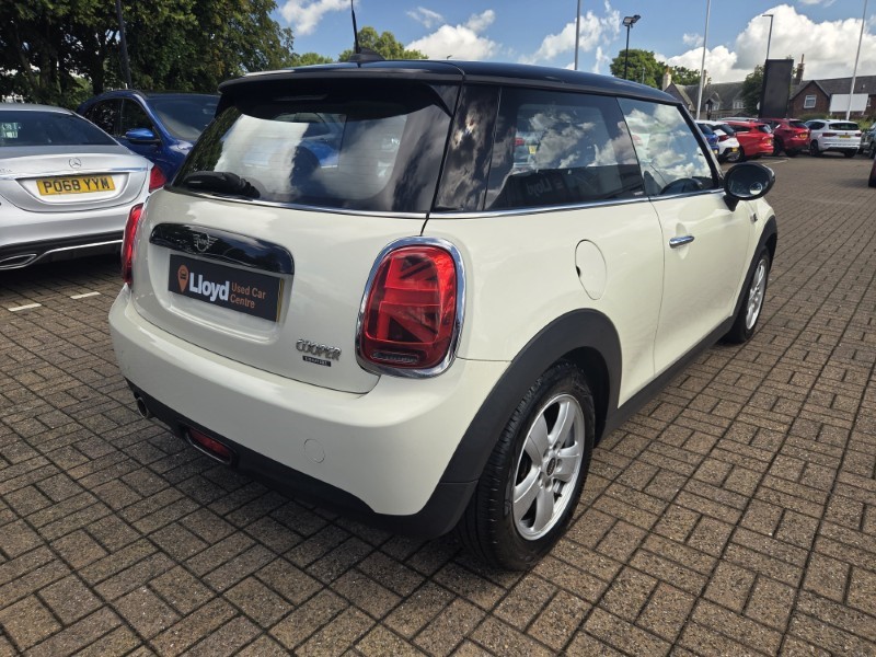 2019 (69) MINI HATCHBACK 1.5 Cooper Classic II 3dr 5709546