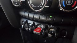 2019 (69) MINI HATCHBACK 1.5 Cooper Classic II 3dr 5709566
