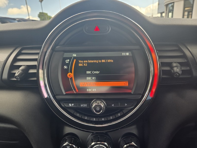 2019 (69) MINI HATCHBACK 1.5 Cooper Classic II 3dr 5709570