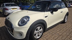 2019 (69) MINI HATCHBACK 1.5 Cooper Classic II 3dr 5709536