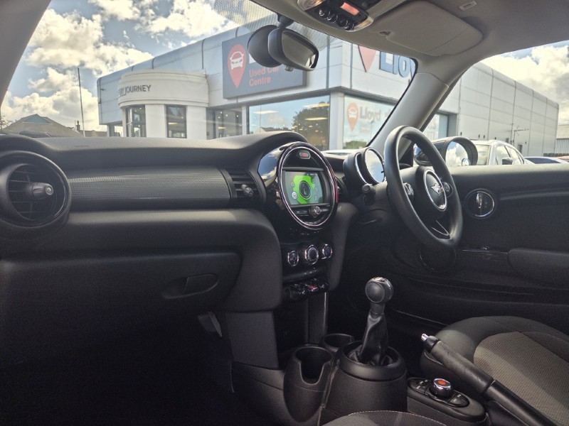 2019 (69) MINI HATCHBACK 1.5 Cooper Classic II 3dr 5709550