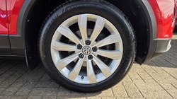 2019 (19) VOLKSWAGEN T-ROC 1.5 TSI EVO SE 5dr 5709575