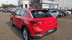 2019 (19) VOLKSWAGEN T-ROC 1.5 TSI EVO SE 5dr 5709586