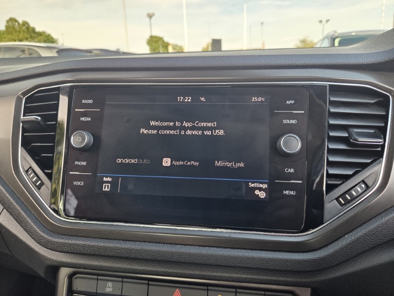 2019 (19) VOLKSWAGEN T-ROC 1.5 TSI EVO SE 5dr 5709612