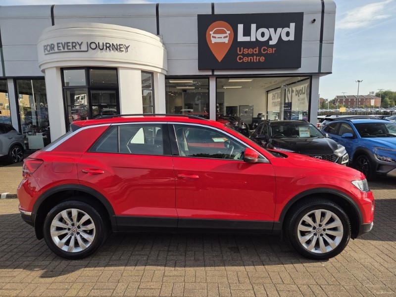 2019 (19) VOLKSWAGEN T-ROC 1.5 TSI EVO SE 5dr 5709574