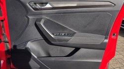 2019 (19) VOLKSWAGEN T-ROC 1.5 TSI EVO SE 5dr 5709602