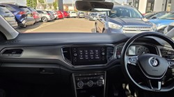 2019 (19) VOLKSWAGEN T-ROC 1.5 TSI EVO SE 5dr 5709594