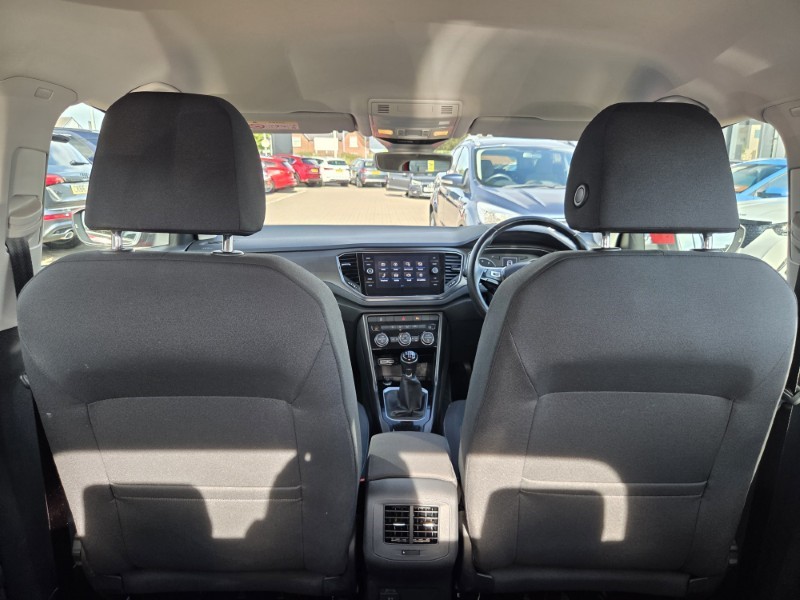 2019 (19) VOLKSWAGEN T-ROC 1.5 TSI EVO SE 5dr 5709593