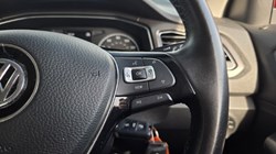 2019 (19) VOLKSWAGEN T-ROC 1.5 TSI EVO SE 5dr 5709605