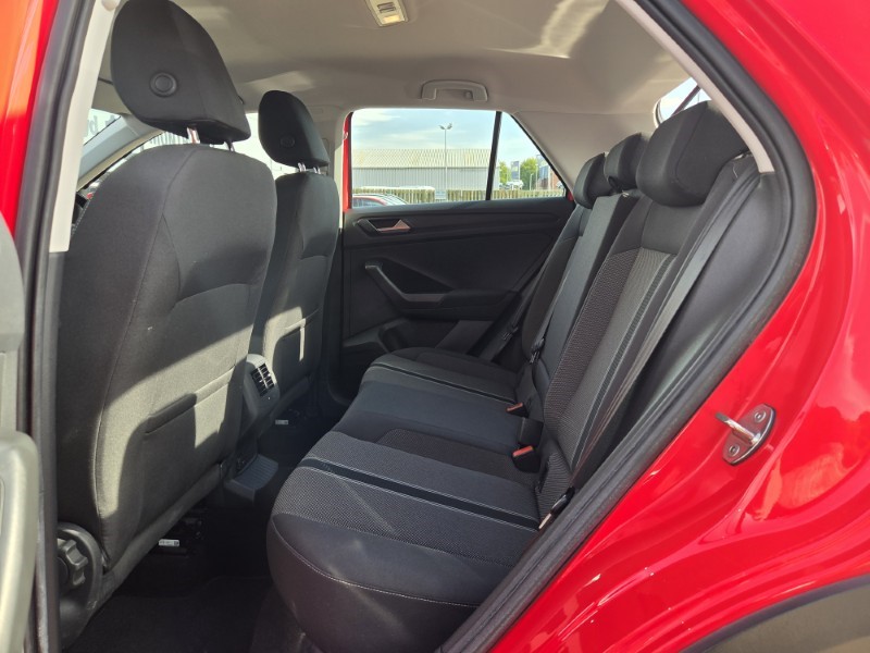 2019 (19) VOLKSWAGEN T-ROC 1.5 TSI EVO SE 5dr 5709592