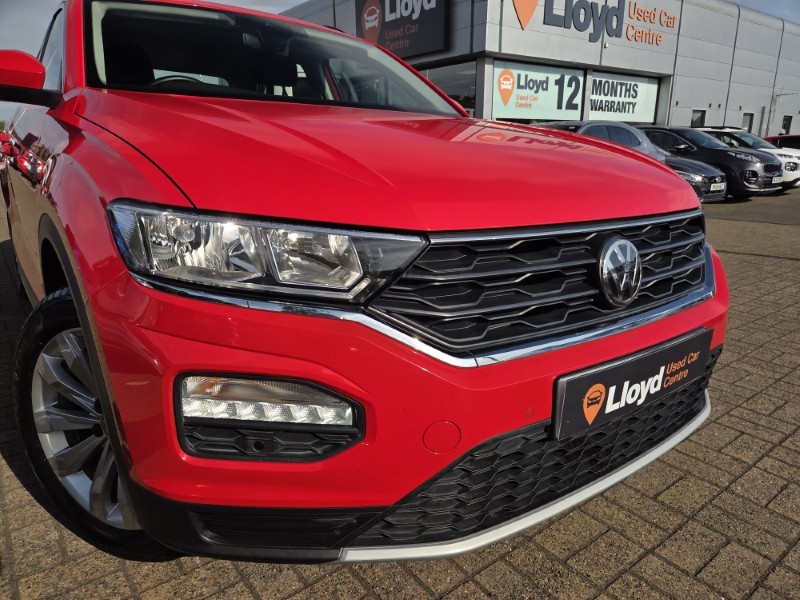 2019 (19) VOLKSWAGEN T-ROC 1.5 TSI EVO SE 5dr 5709581
