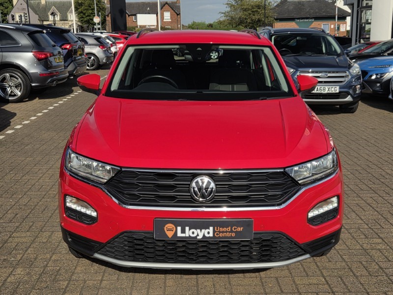 2019 (19) VOLKSWAGEN T-ROC 1.5 TSI EVO SE 5dr 5709578