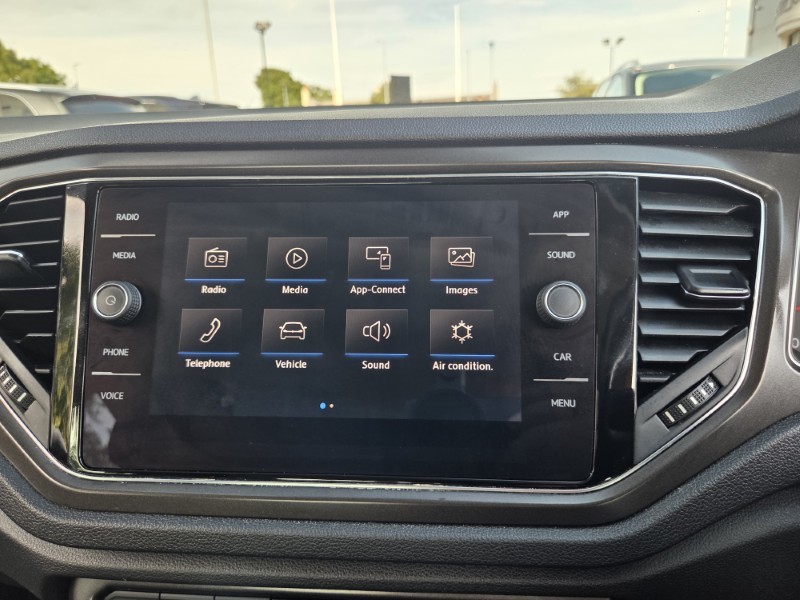 2019 (19) VOLKSWAGEN T-ROC 1.5 TSI EVO SE 5dr 5709609