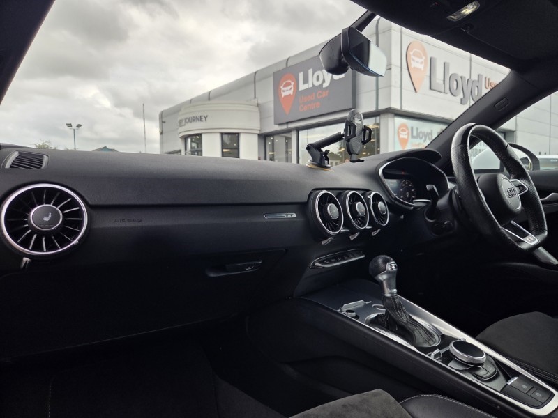 2020 (69) AUDI TT 40 TFSI S Line 2dr S Tronic 5717424