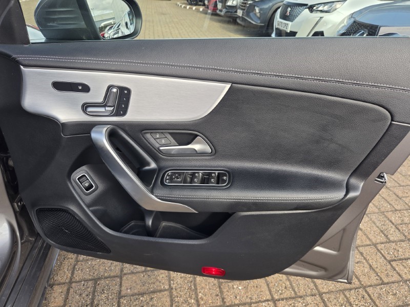 2022 (71) MERCEDES-BENZ CLA 220d AMG Line Premium Plus 5dr Tip Auto 5717537