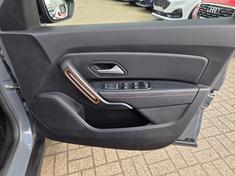 2023 (23) DACIA DUSTER 1.5 Blue dCi Extreme SE 5dr 4X4 5746195