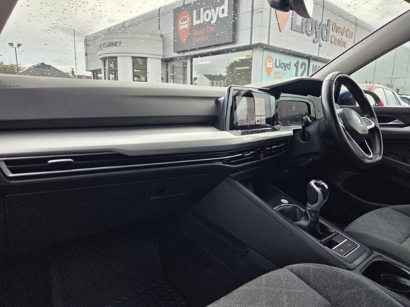 2021 (21) VOLKSWAGEN GOLF 1.5 TSI Life 5dr 5723958