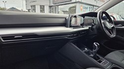 2021 (21) VOLKSWAGEN GOLF 1.5 TSI Life 5dr 5723958