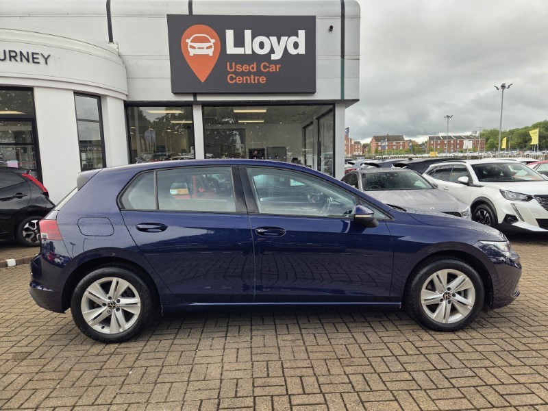 2021 (21) VOLKSWAGEN GOLF 1.5 TSI Life 5dr 5723934