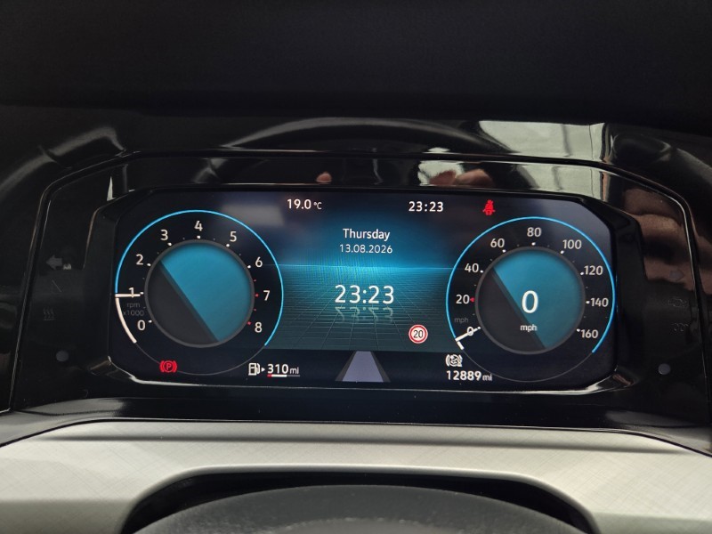 2021 (21) VOLKSWAGEN GOLF 1.5 TSI Life 5dr 5723979