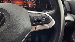 2021 (21) VOLKSWAGEN GOLF 1.5 TSI Life 5dr 5723966