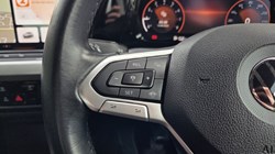 2021 (21) VOLKSWAGEN GOLF 1.5 TSI Life 5dr 5723965