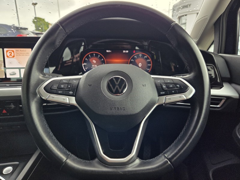 2021 (21) VOLKSWAGEN GOLF 1.5 TSI Life 5dr 5723967