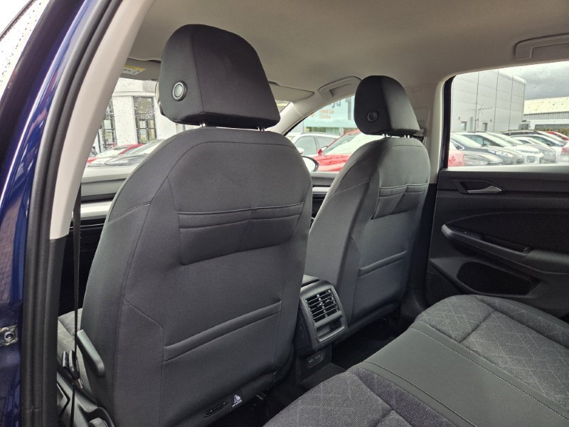 2021 (21) VOLKSWAGEN GOLF 1.5 TSI Life 5dr 5723952
