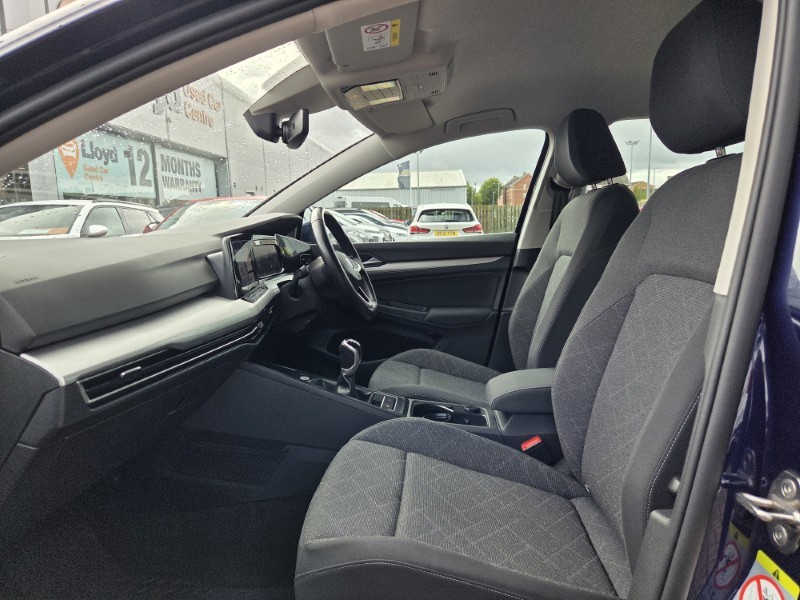 2021 (21) VOLKSWAGEN GOLF 1.5 TSI Life 5dr 5723959