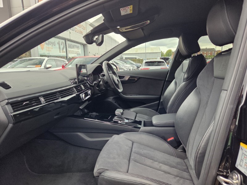 2022 (72) AUDI A4 40 TFSI 204 Black Edition 4dr S Tronic 5722123